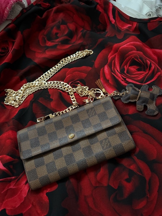 Louis Vuitton Handbags - Louis Vuitton Convertible Wallet Crossbody